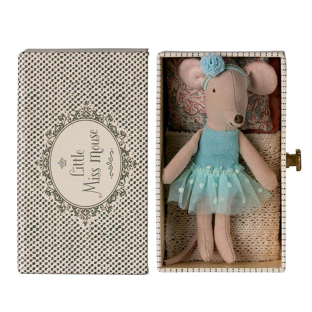 Little Sister Dance Mouse with Daybed