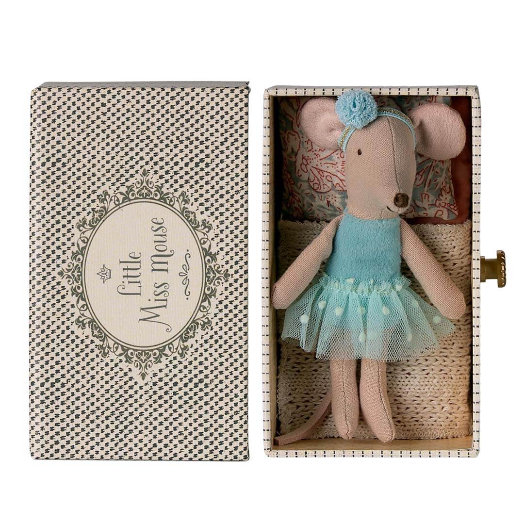 Little Sister Dance Mouse with Daybed