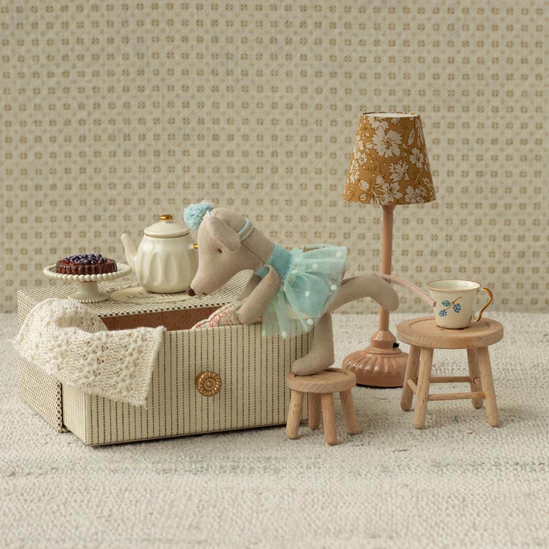 Little Sister Dance Mouse with Daybed
