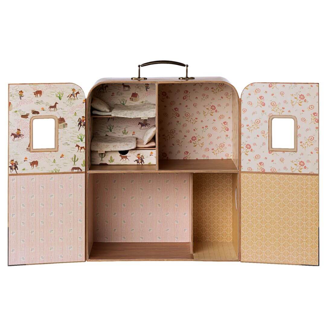 SuitCasa Portable Dollhouse