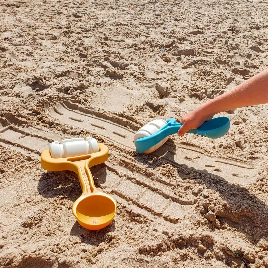 Miniland ECO Sand Roller: Train Tracks